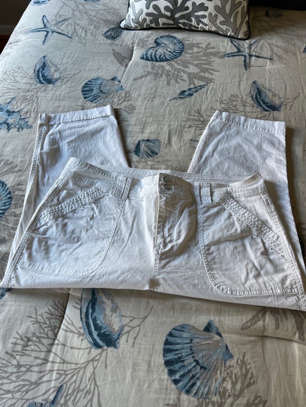 Gloria Vanderbilt White Slimming Effect Denim Trouser